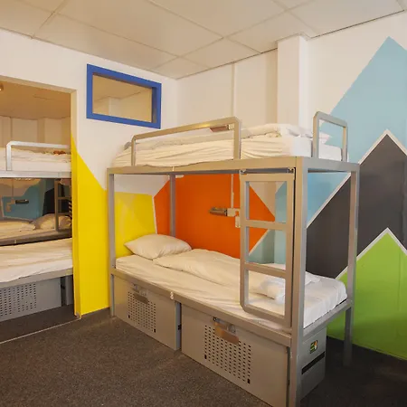 Flying Pig Downtown Hostel *