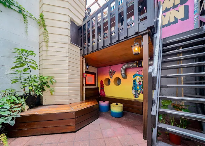 Flying Pig Downtown * Amsterdam