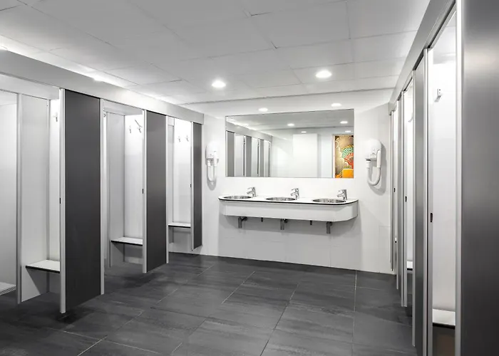 Flying Pig Downtown Hostel *