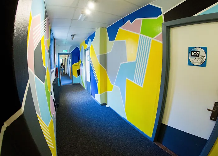 Flying Pig Downtown Hostel *