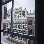Flying Pig Downtown Hostel *