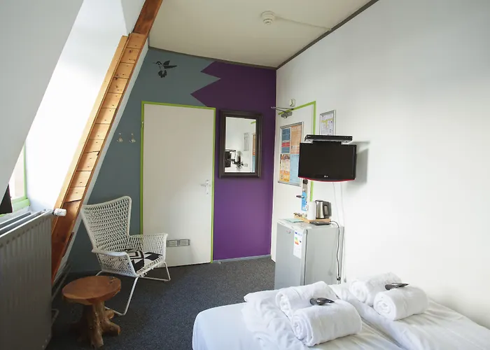 Flying Pig Downtown Hostel