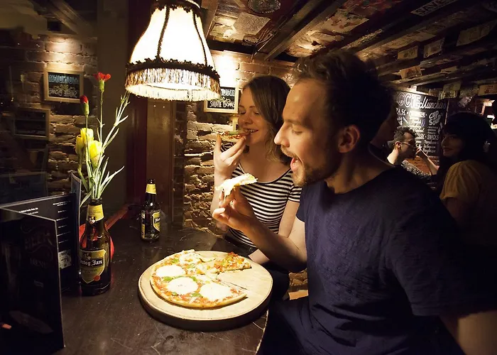 Flying Pig Downtown Hostel